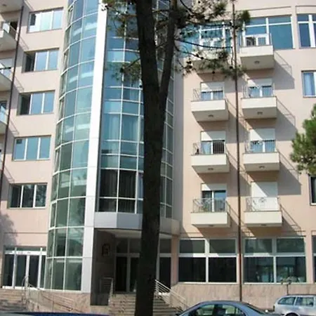 Dolce Hotel 4*